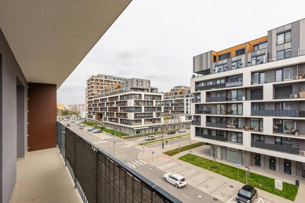 Cityscape Oasis: Active Studio Heaven Bratislava Exterior photo