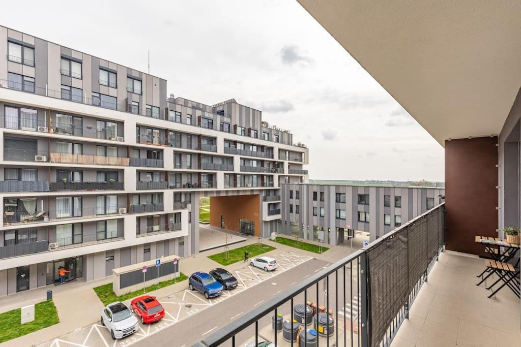 Cityscape Oasis: Active Studio Heaven Bratislava Exterior photo