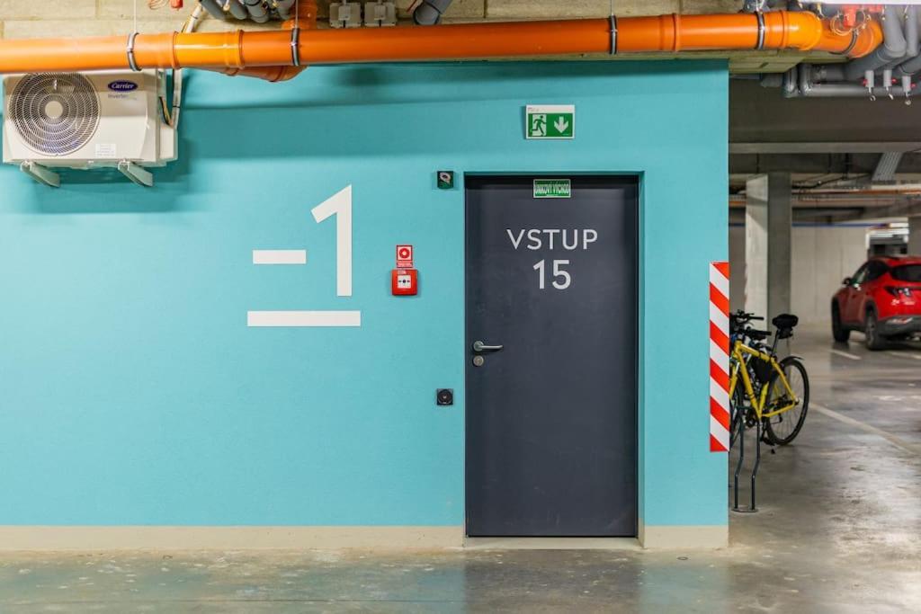 Cityscape Oasis: Active Studio Heaven Bratislava Exterior photo