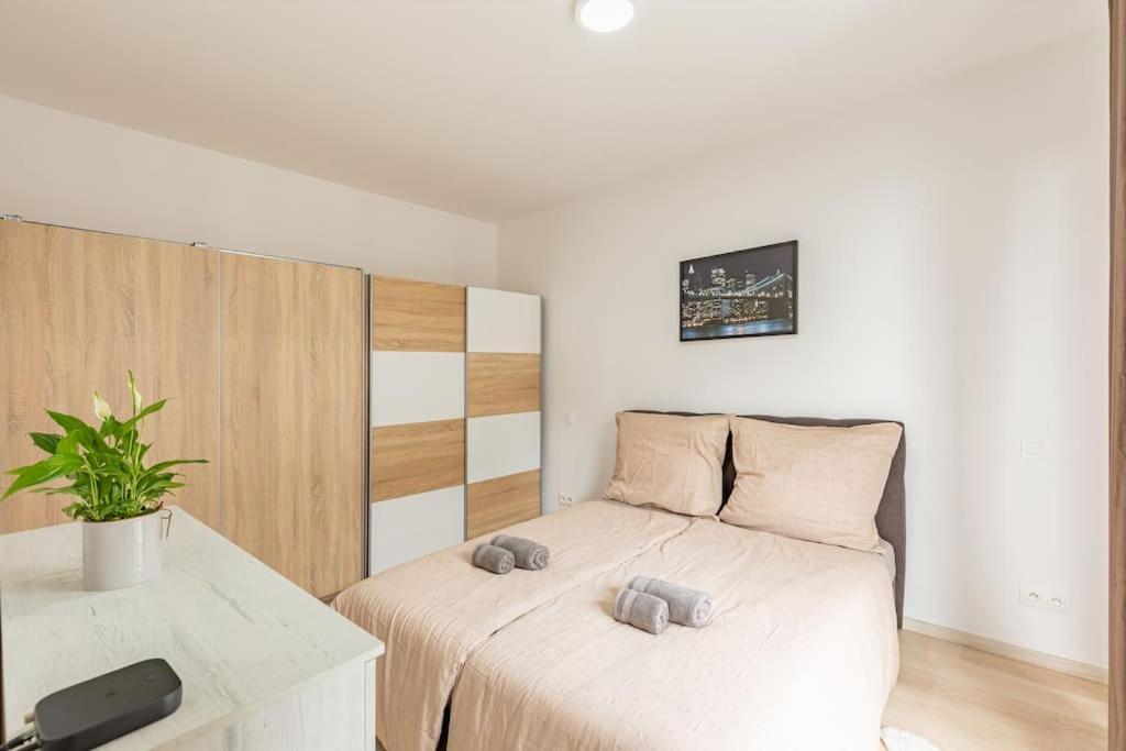 Cityscape Oasis: Active Studio Heaven Bratislava Exterior photo