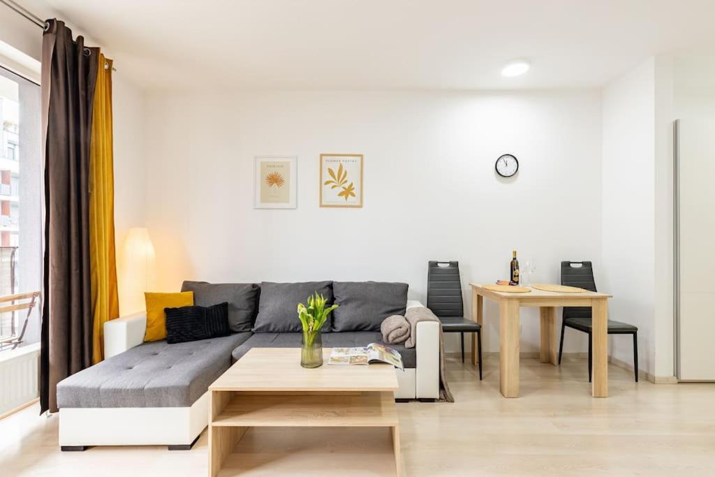 Cityscape Oasis: Active Studio Heaven Bratislava Exterior photo